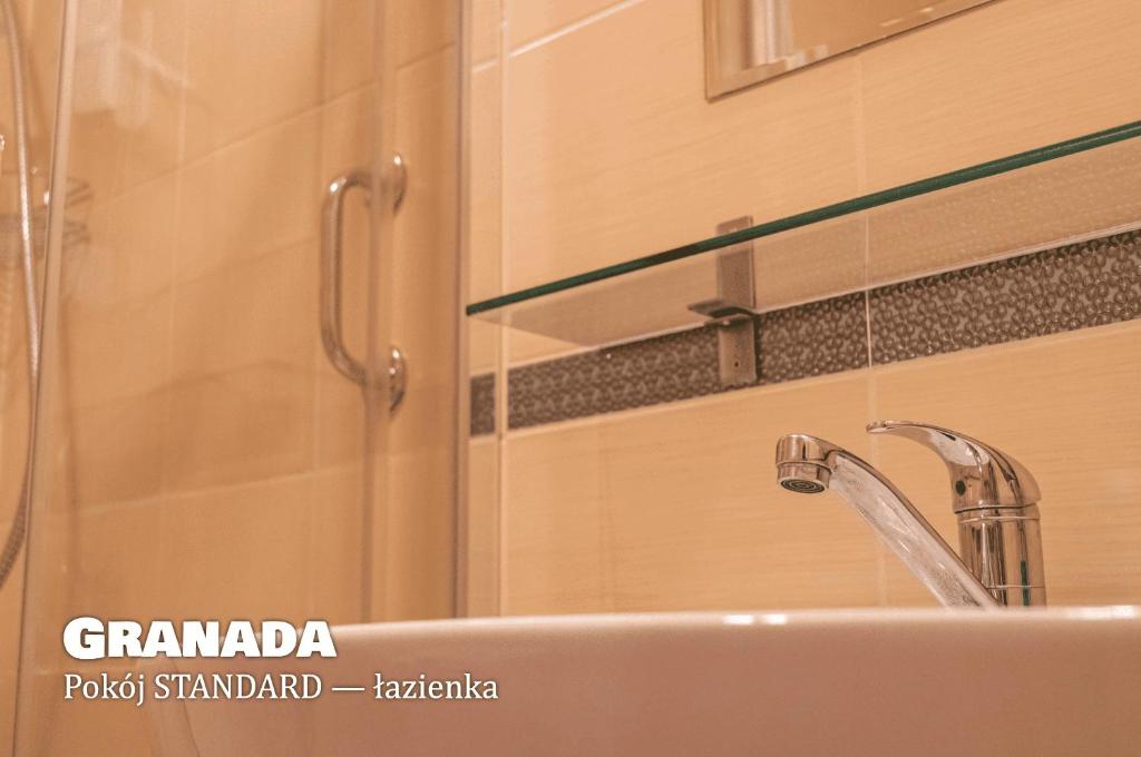Kúpeľňa v ubytovaní Granada Pensjonat & SPA