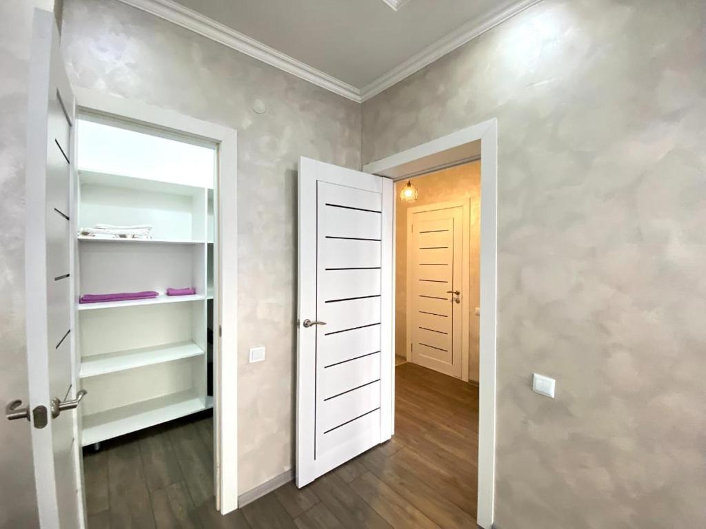 MEDINAHOTELKZ, #69, вид на горы и закат, до арбата 15 мин пешком, HALAL - Housity
