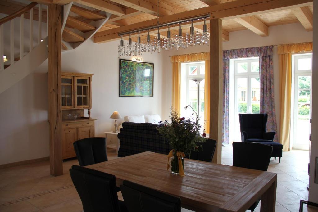 Posezení v ubytování Landhaus Fünfseen