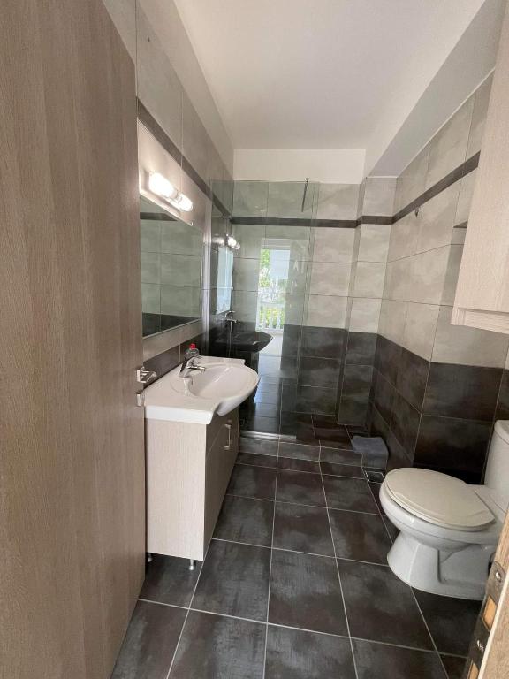Helen Apartments - Imazhi 7