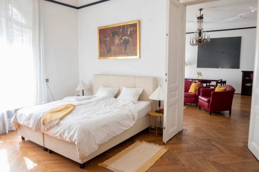 ArtFilled Apartment with Private Terrace, Vienna (updated prices 2024)