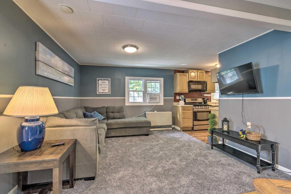 Peaceful Finger Lakes Apartment with Patio! - Appartement