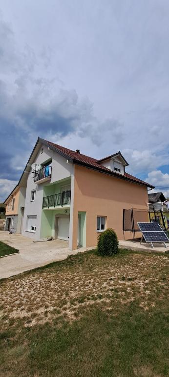 Apartman Šujica - Three-Bedroom Apartment