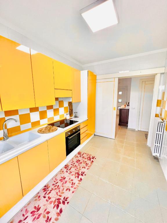 Kuchnia lub aneks kuchenny w obiekcie Villa Bella Luna with Pool - Puglia Mia Apartments