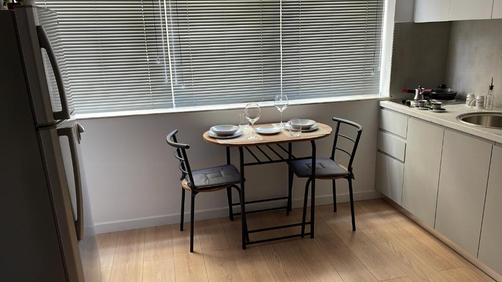 Studio apartment in amazing location! 24h check-in - Image 4