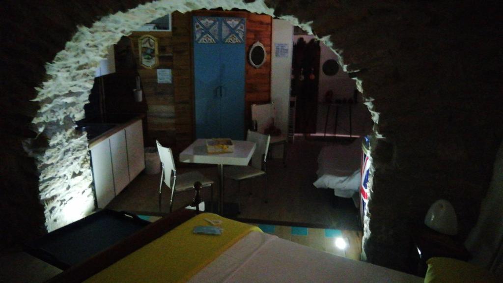 A bed or beds in a room at Tre metr sopra il cielo '' GiraSoli''