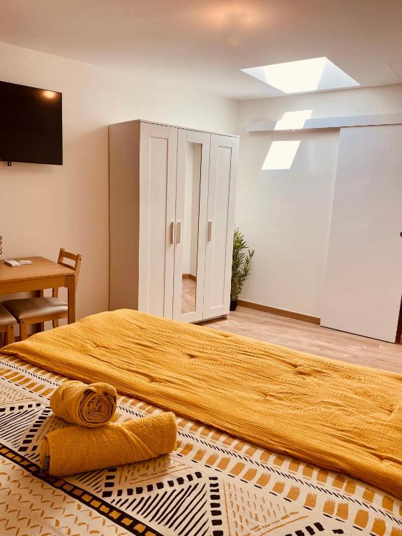 Maison De La Tour - 17