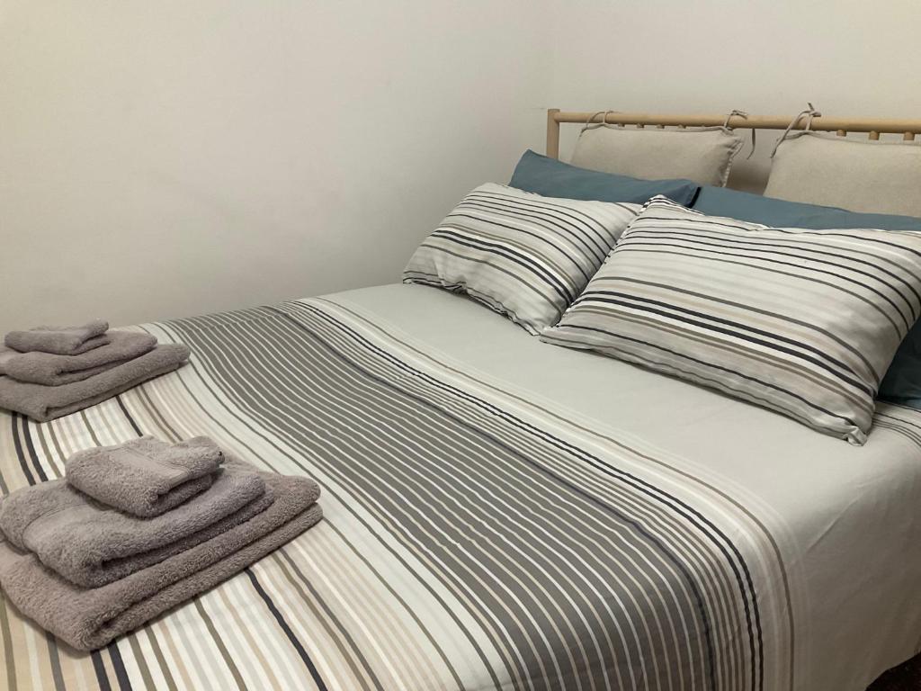 Posteľ alebo postele v izbe v ubytovaní Studio 25 apartment - near metro M3