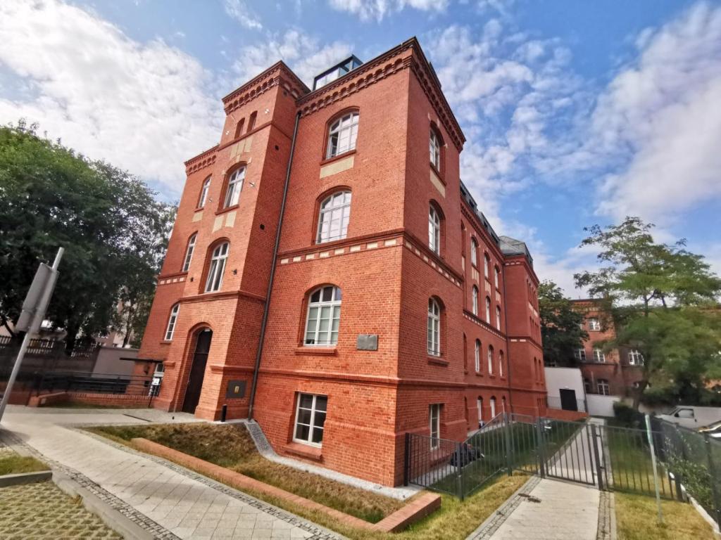 Budova, v ktorej sa apartmánový hotel nachádza
