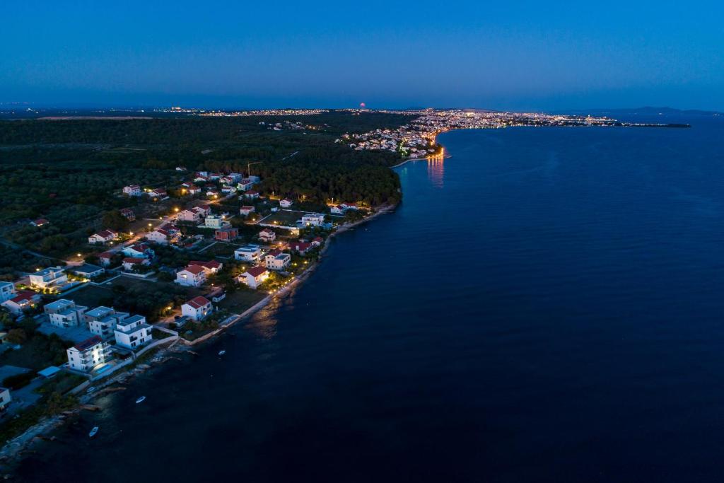 Fotografia z galérie ubytovania Apartments by the sea Kozino, Zadar - 5750 v destinácii Petrcane