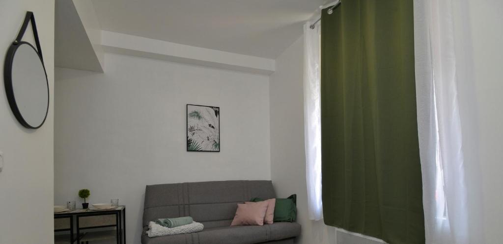 Home Group - Studio