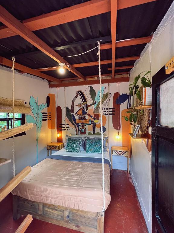 Postel nebo postele na pokoji v ubytování 13 Cielos Hostel & Coworking