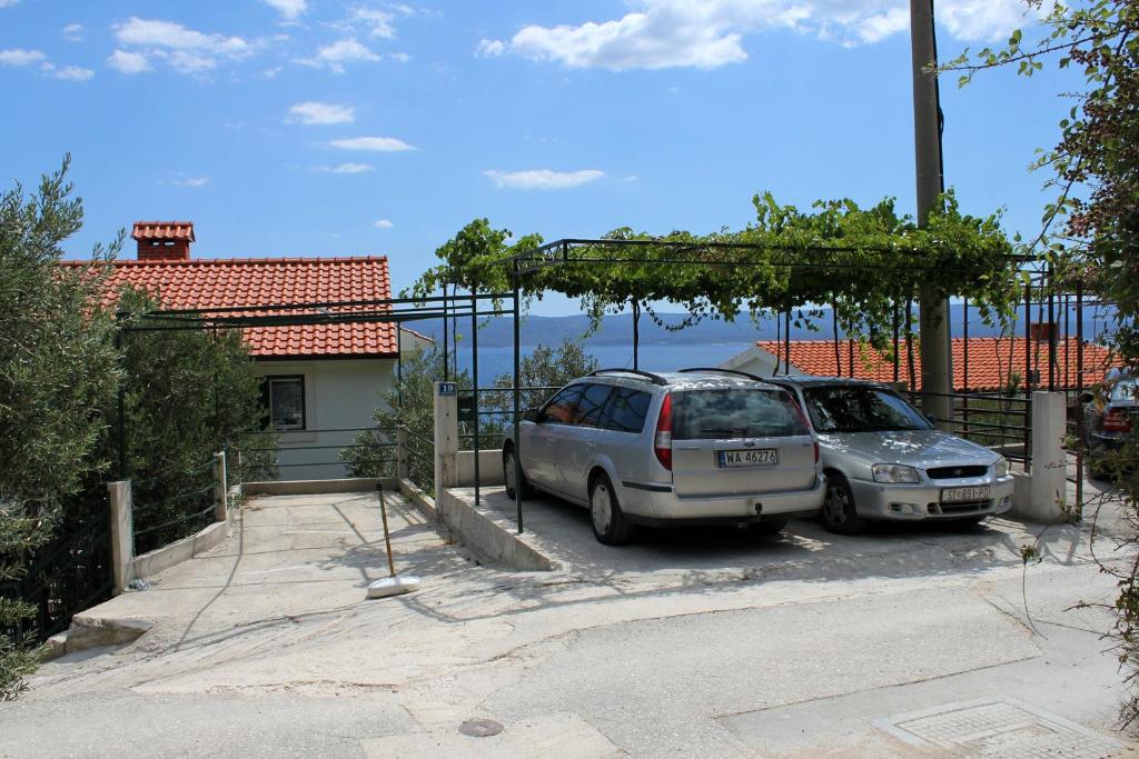Fotografie z fotogalerie ubytování Apartments by the sea Pisak, Omis - 6897 v destinaci Mimice