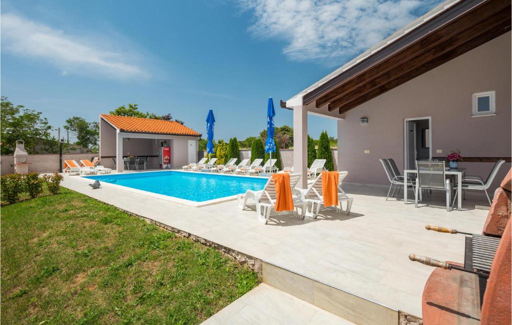 Bazén v ubytovaní Gorgeous Home In Valtura With Wifi alebo v jeho blízkosti