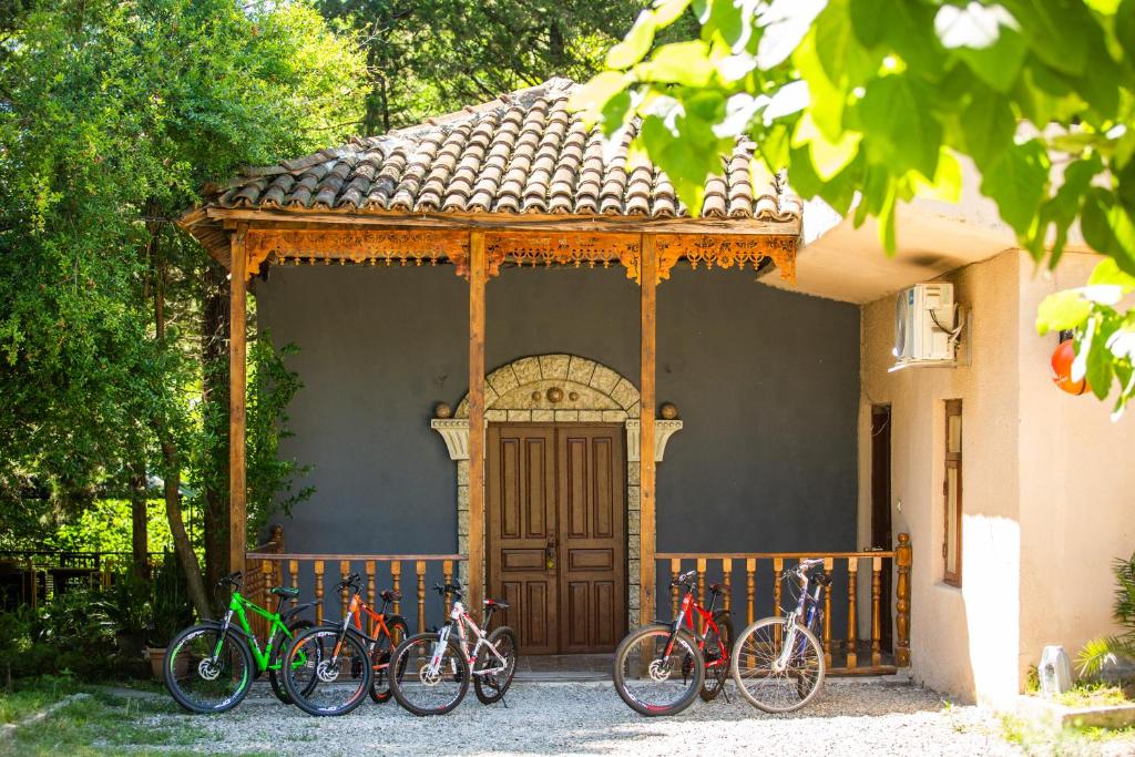 Jízda na kole v ubytování Eco Cottage nebo okolí