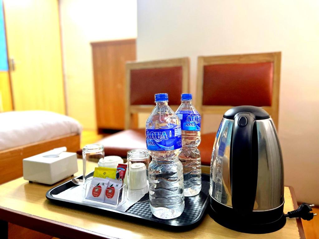 Příslušenství pro přípravu čaje a kávy v ubytování Thamel Seasons Hotel
