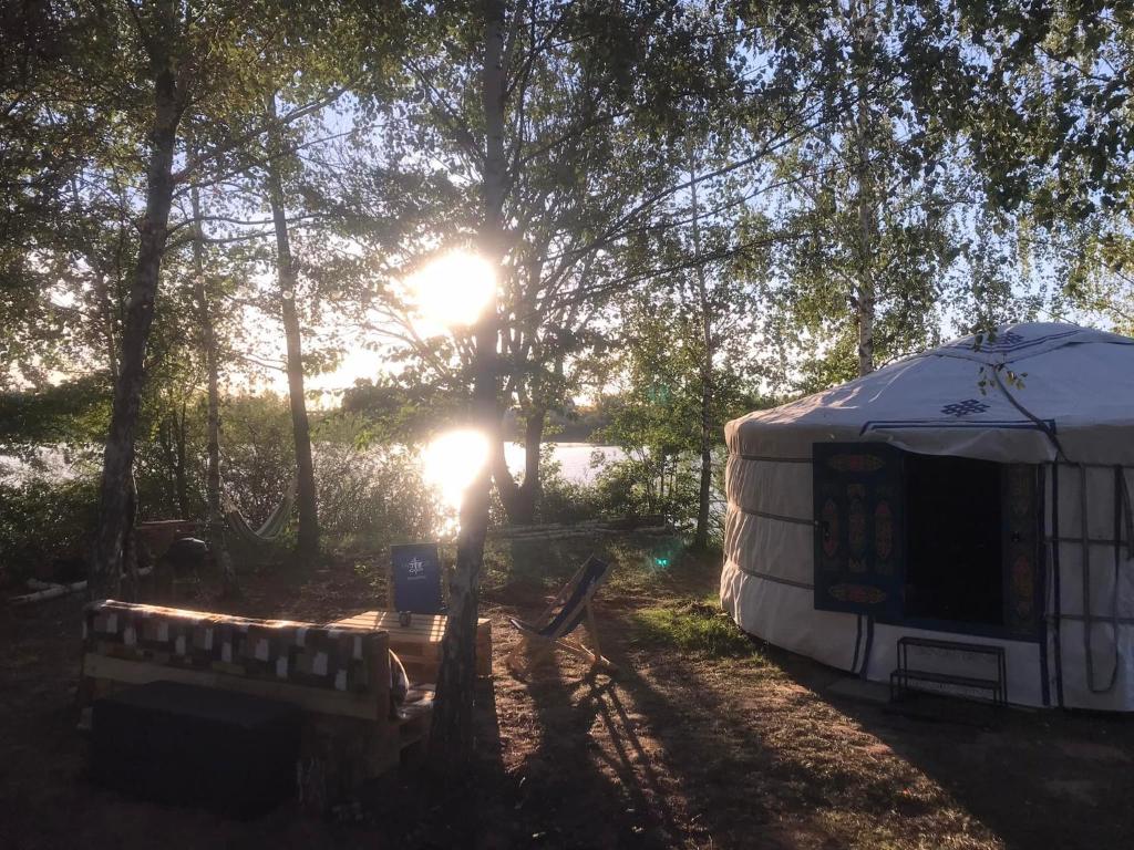 Loodusmaastik of the luxury tent lähedal