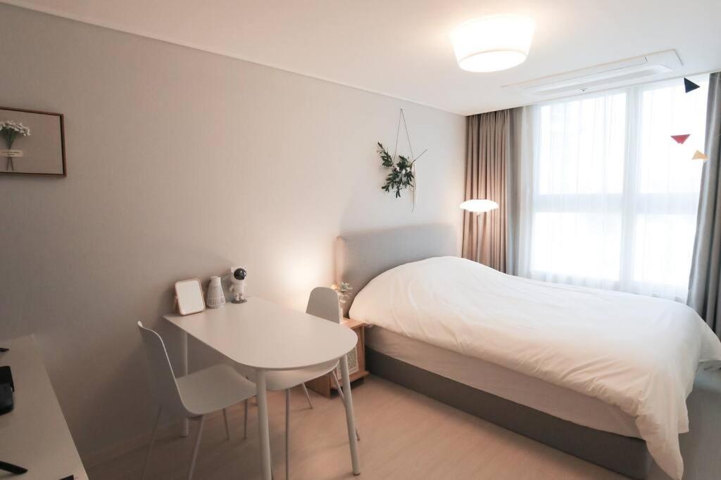 Apartment WECOSTAY Myeongdong B_1, Seoul, South Korea