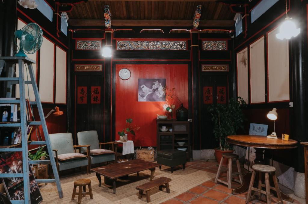 Posezení v ubytování 島中大厝