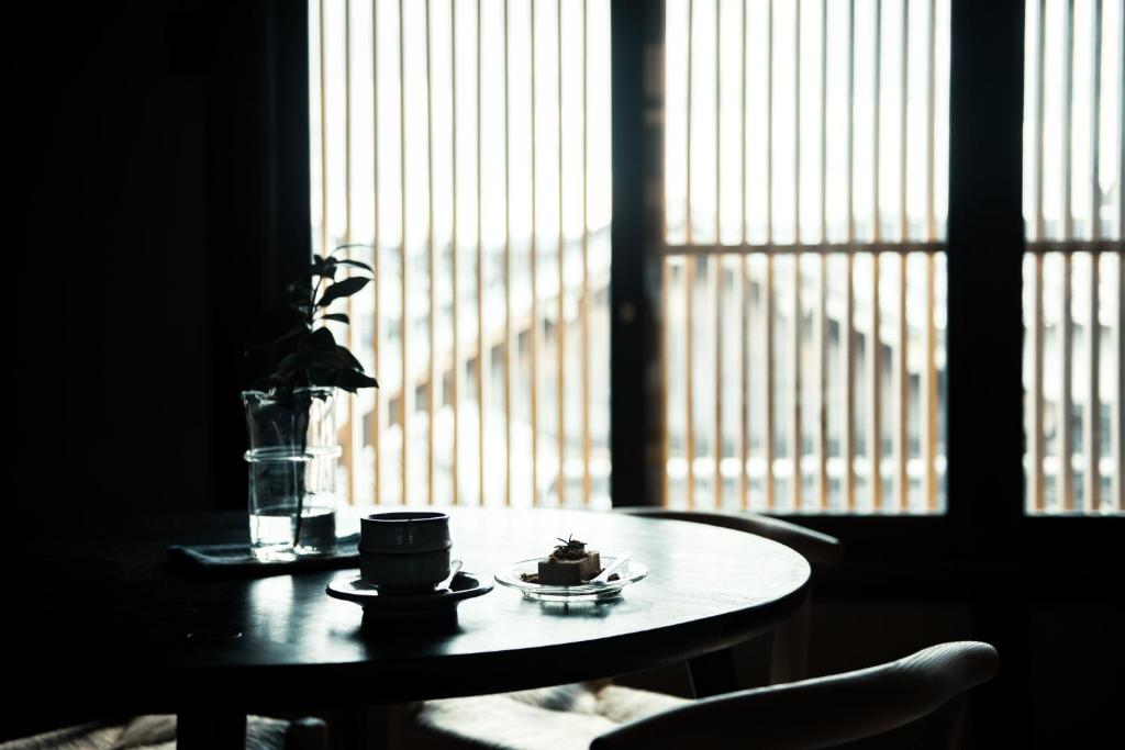 Fotografie z fotogalerie ubytování Oito 美しい街並みに佇む喫茶と宿 v destinaci Tamba-sasayama