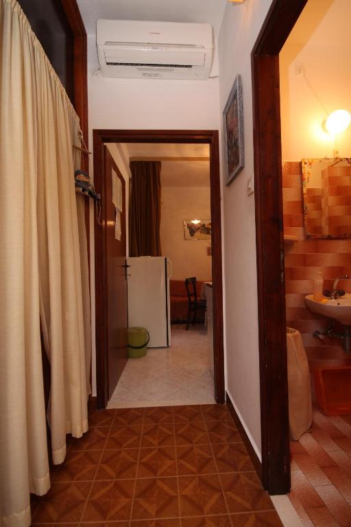 Fotografia z galérie ubytovania Apartments by the sea Sveta Nedilja, Hvar - 8725 v destinácii Sveta Nedelja