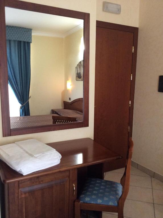 Postel nebo postele na pokoji v ubytování Cridda Hotel & Restaurant
