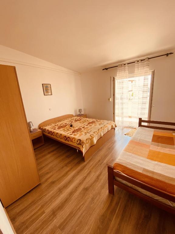 Fotografie z fotogalerie ubytování Apartments with a parking space Metajna, Pag - 527 v destinaci Metajna