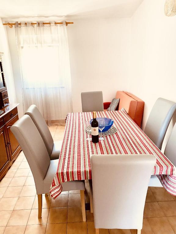Fotografie z fotogalerie ubytování Apartments with a parking space Metajna, Pag - 527 v destinaci Metajna
