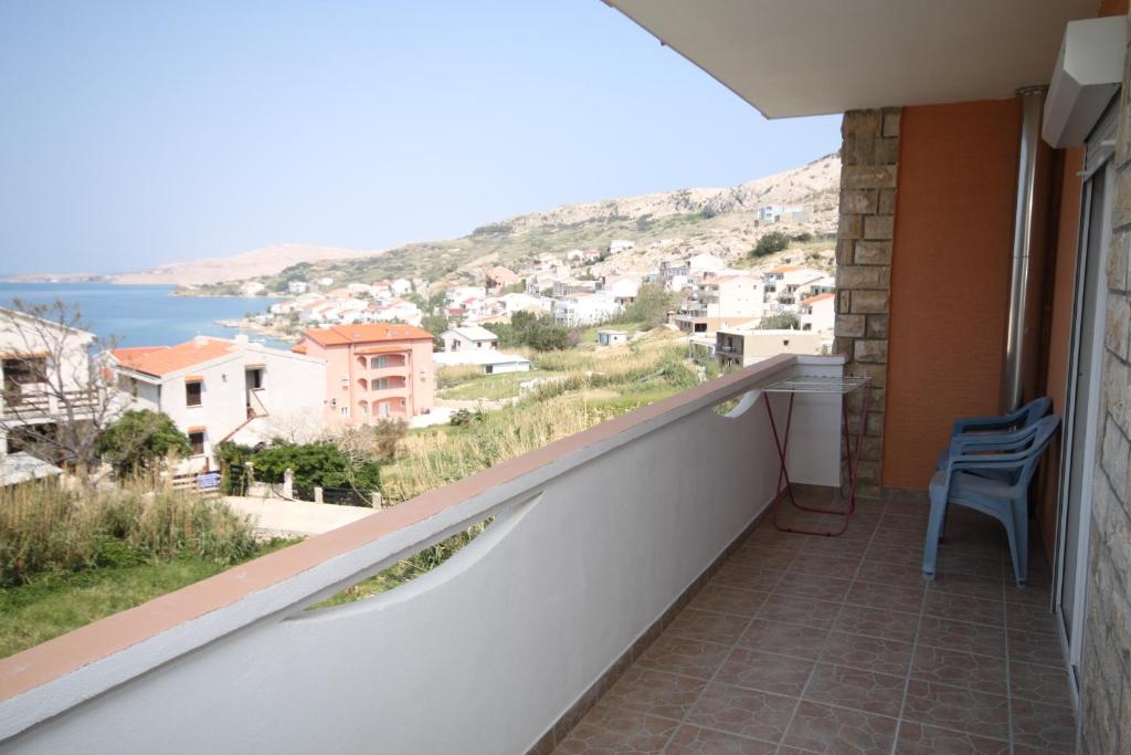 Fotografie z fotogalerie ubytování Apartments with a parking space Metajna, Pag - 527 v destinaci Metajna