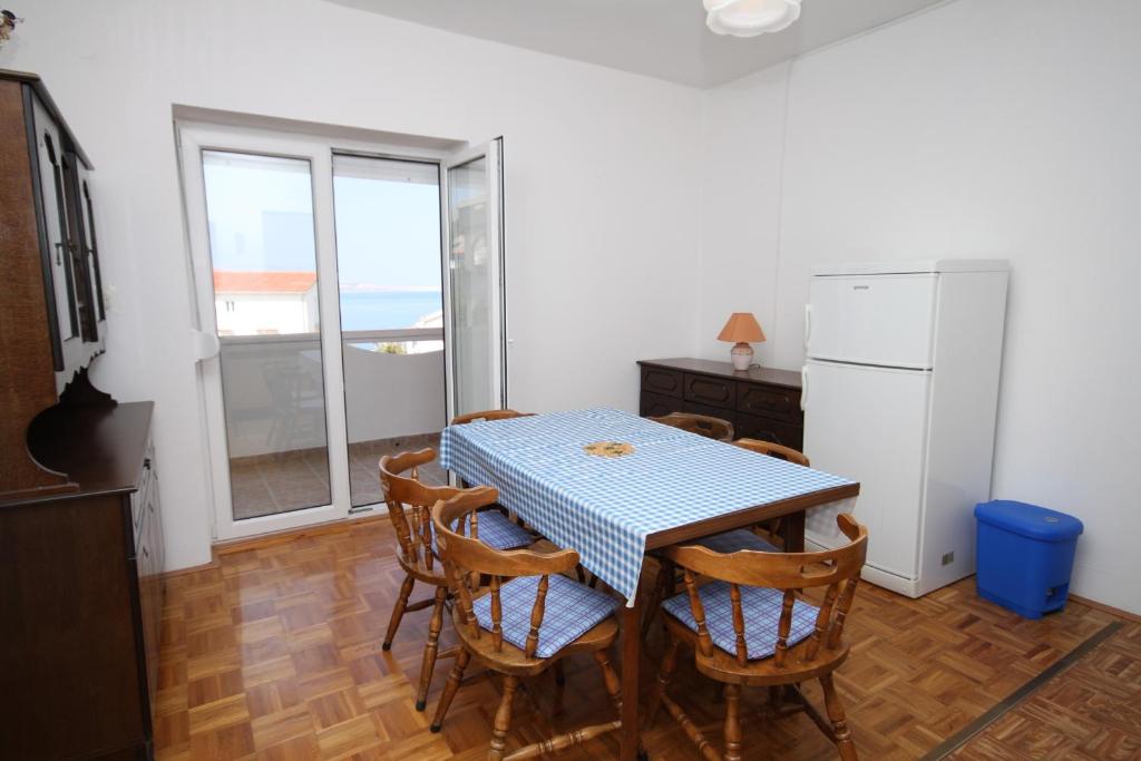 Fotografie z fotogalerie ubytování Apartments with a parking space Metajna, Pag - 527 v destinaci Metajna