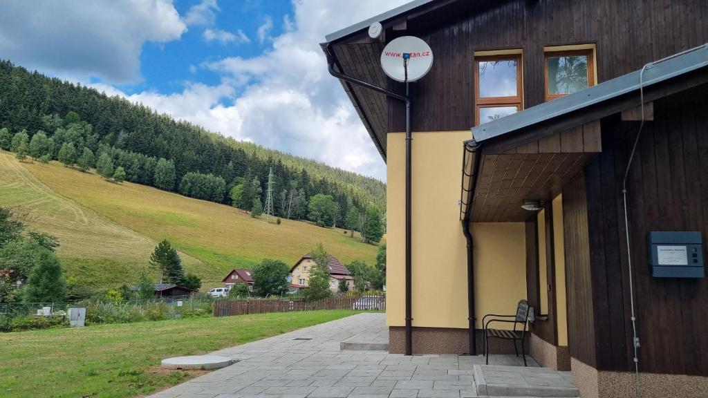 Nespecifikovaný výhled na hory nebo výhled na hory při pohledu z apartmánu