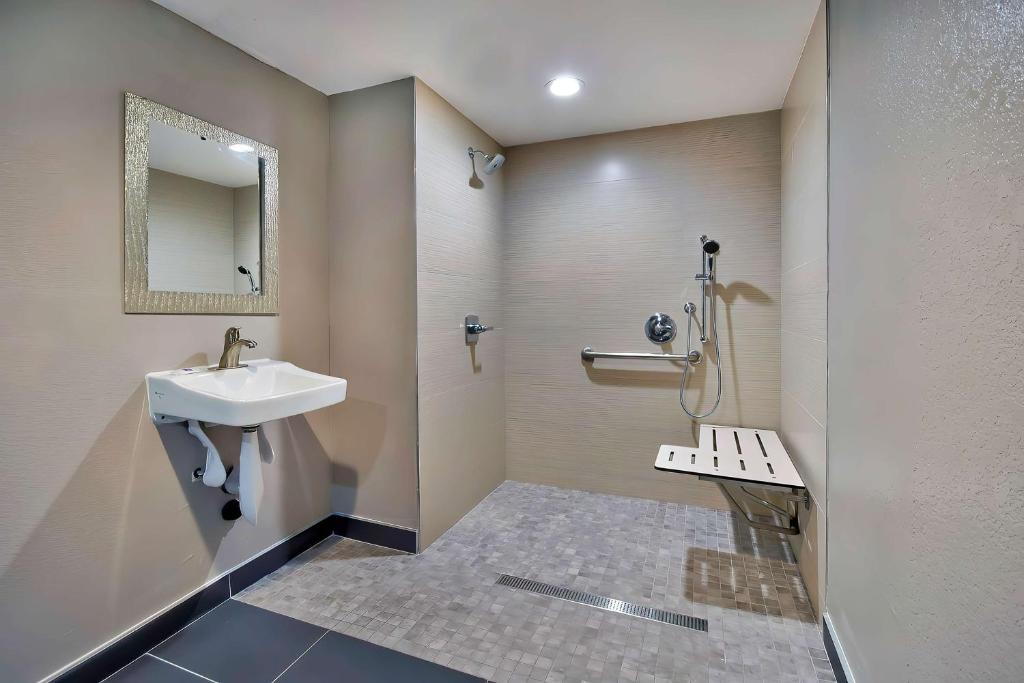 Studio 6 Suites Lawndale, CA South Bay - 