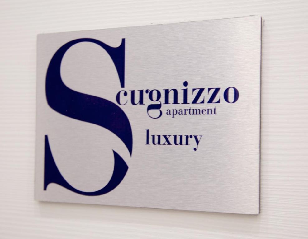 Certifikát, hodnocení, plakát nebo jiný dokument vystavený v ubytování Scugnizzo Apartment Luxury Home
