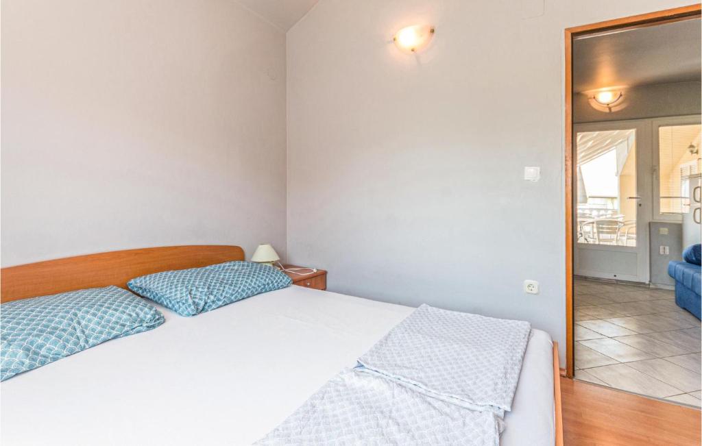 Posteľ alebo postele v izbe v ubytovaní Awesome Apartment In Kakma With Wifi