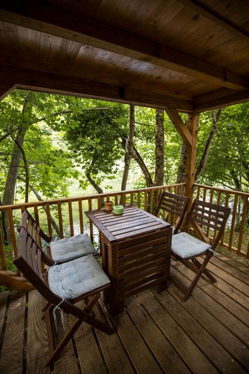 Balkón nebo terasa v ubytování Riverland