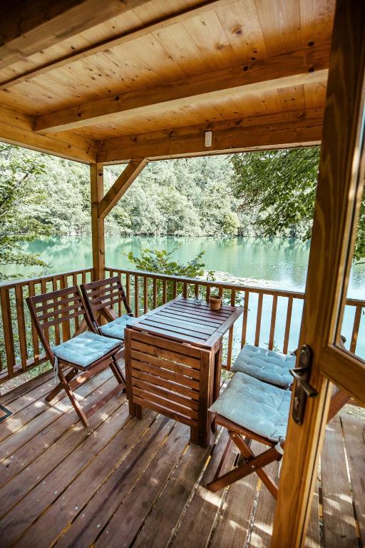 Balkón nebo terasa v ubytování Riverland