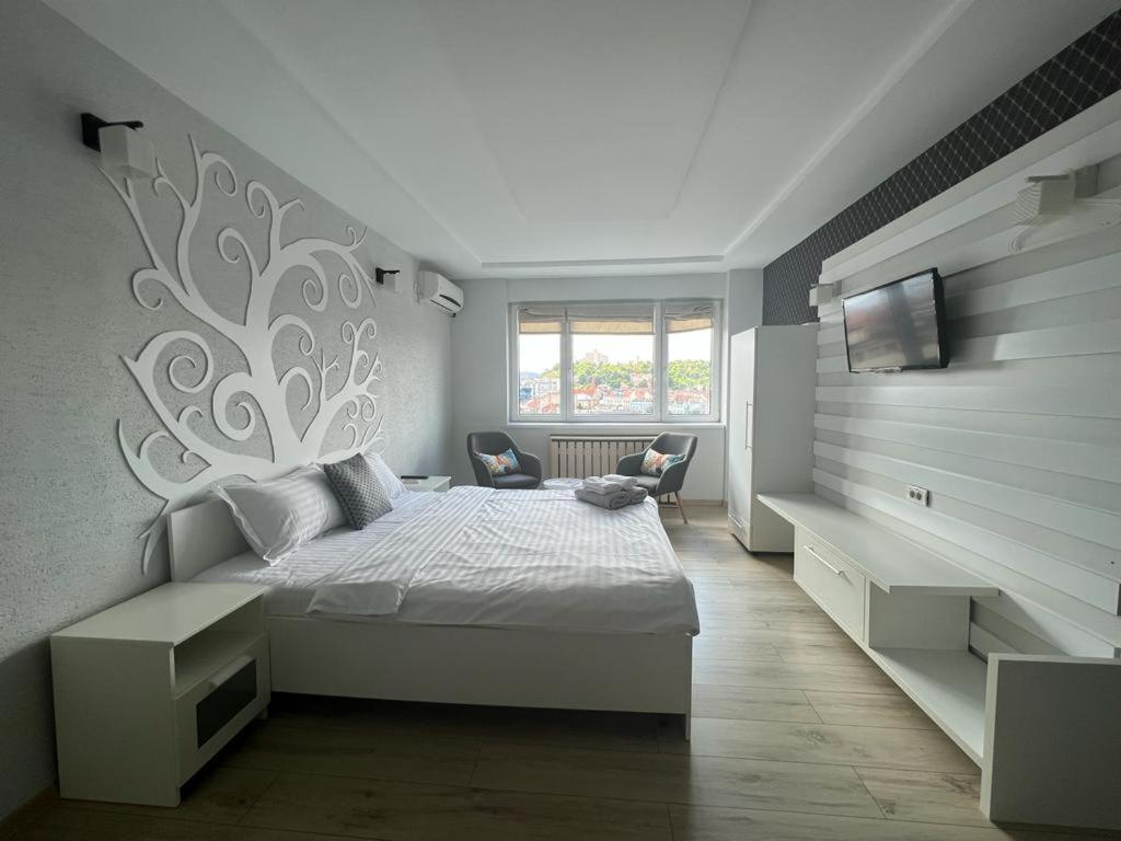 Cluj Napoca Apartament Lux Cuza Voda - Appartement De Deux Chambres Avec Balcon