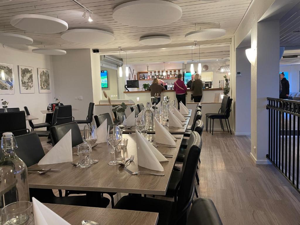Restaurace v ubytování Hotell Stavstensgården