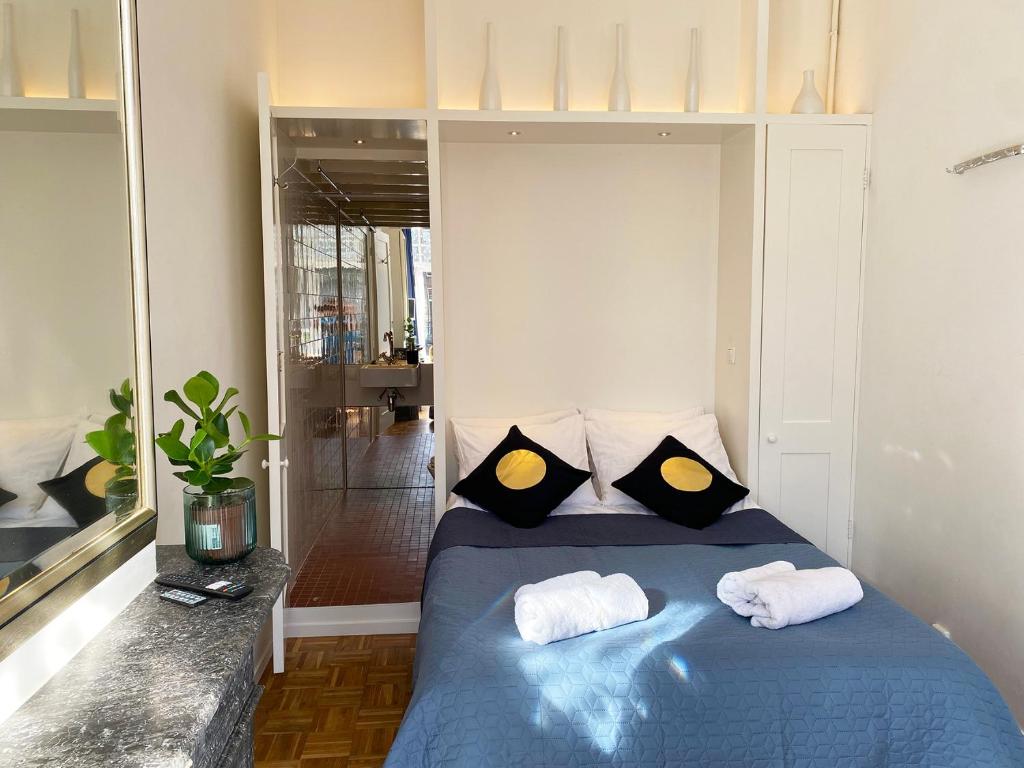 Ein Bett oder Betten in einem Zimmer der Unterkunft Canal Hideaway