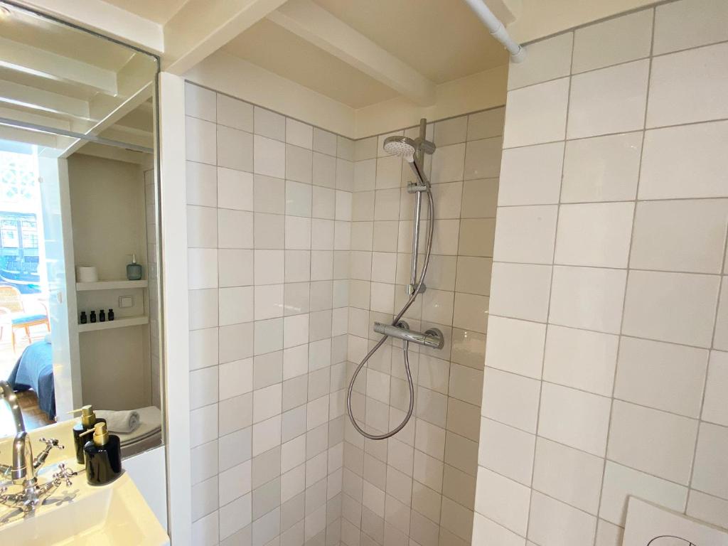 Ein Badezimmer in der Unterkunft Canal Hideaway