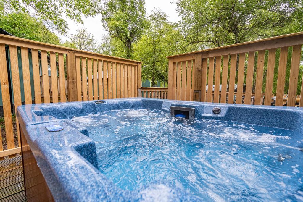 Bracken Lodge 7 with Hot Tub - Casa De Dos Dormitorios