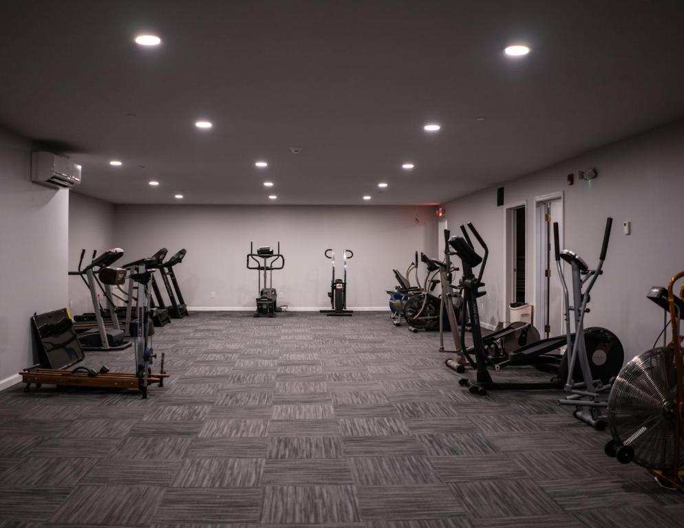 Fitness centrum a/nebo fitness zařízení v ubytování Allen Lake Resort Richfield Springs Cooperstown