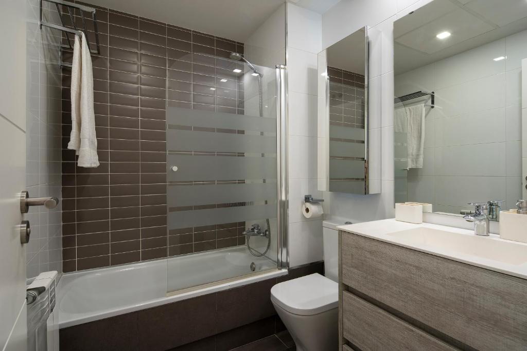 Kúpeľňa v ubytovaní GUNI SUITES JARDINEs