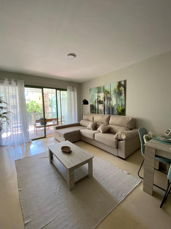 A seating area at AIRE DE SOTOGRANDE