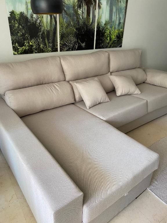 A seating area at AIRE DE SOTOGRANDE