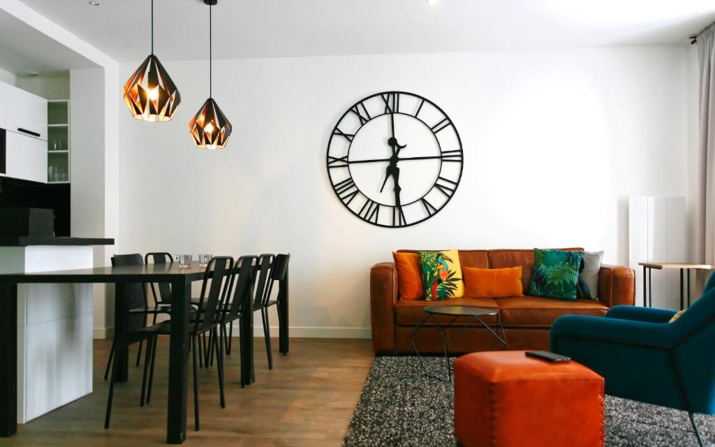 Posedenie v ubytovaní Elégant appartement dans le quartier Concorde à Paris