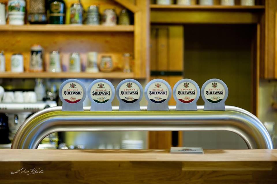 Lounge alebo bar v ubytovaní Browar Sulewski