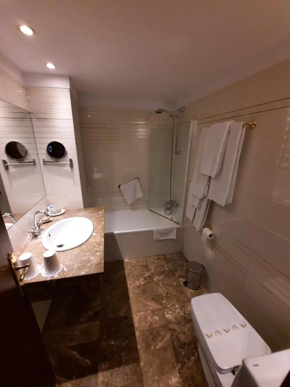 Fotografie z fotogalerie ubytování Hotel Edelweiss v destinaci Camprodon