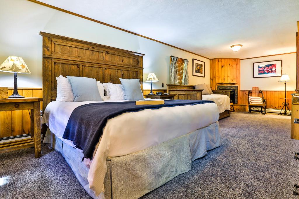 Garnet Hill Lodge - Birches Cottage Room - King And Daybed