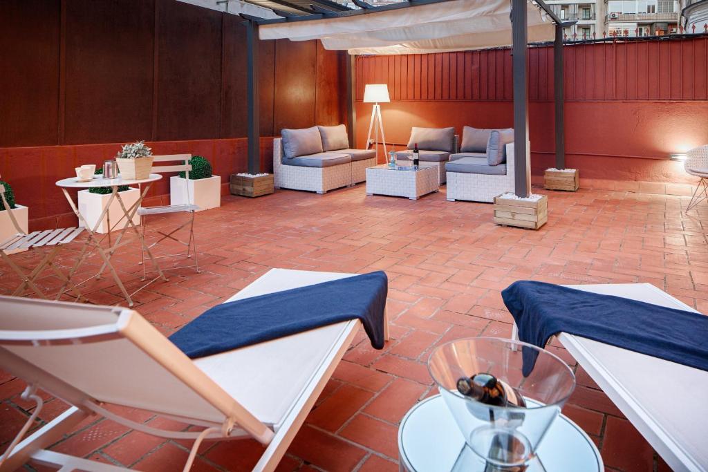 Habitat Apartments Barcelona Plaza - Appartamento Con Terrazza